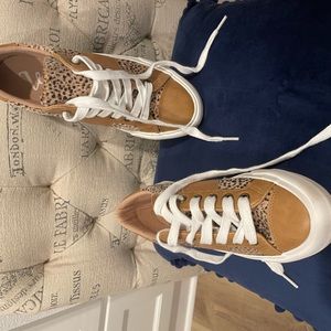 Brand new, never been worn. Size 6.5.